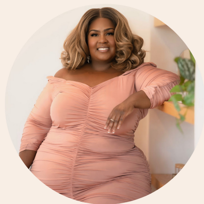 ThedivaofcurvesTX