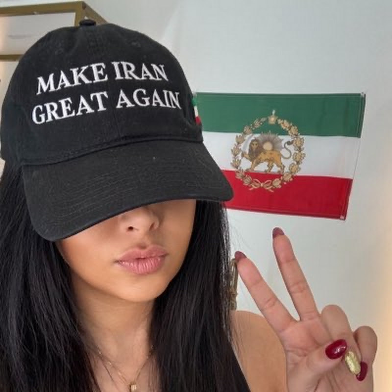 Goldie Ghamari | گلسا قمری