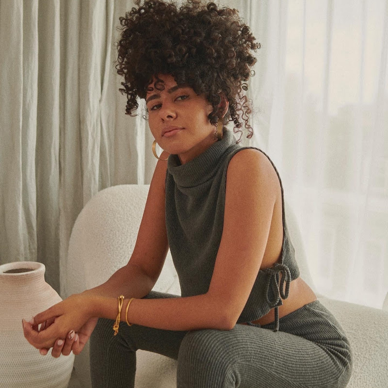 Nia