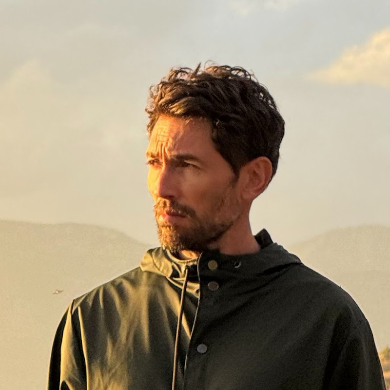 Андрей Резников Logo