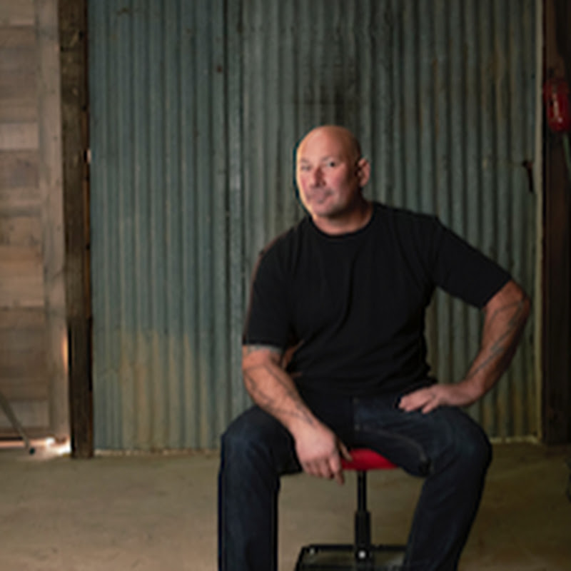 Full Custom Ian Logo