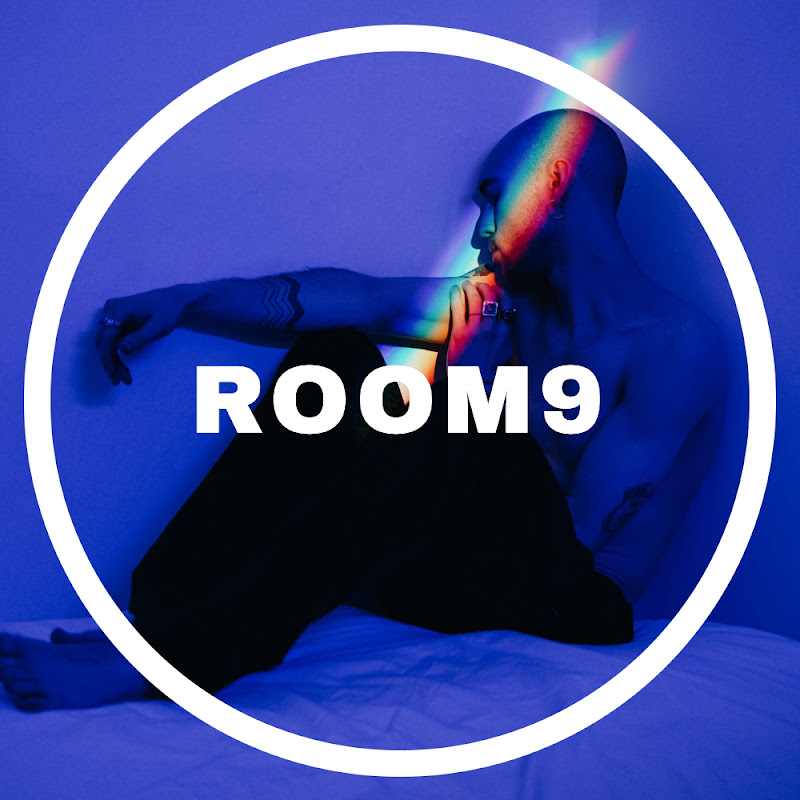 ROOM9