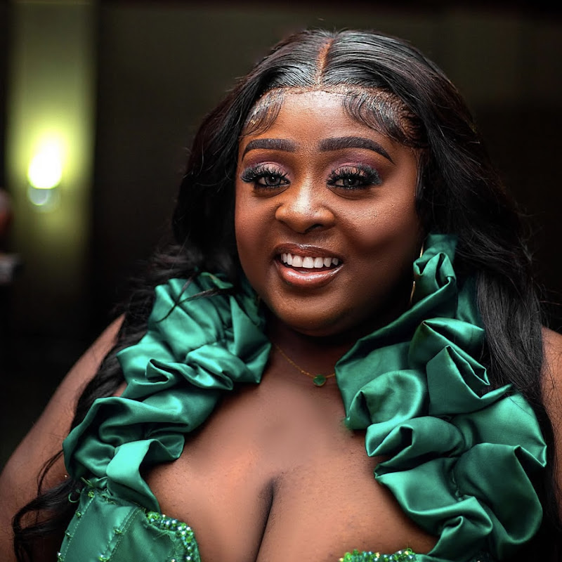 Rosalia — artist photo