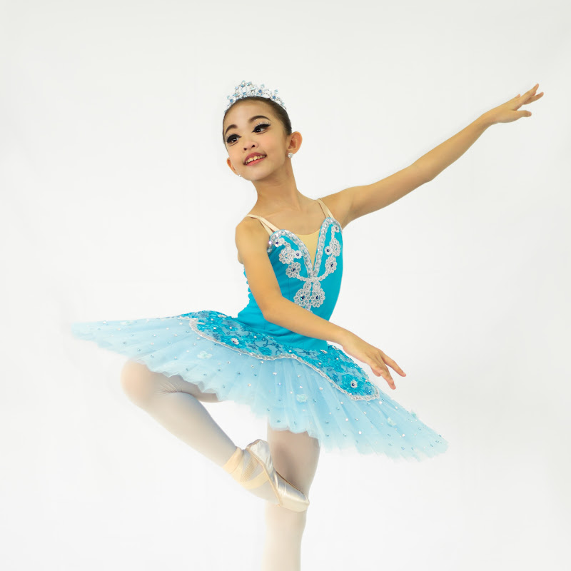Yan Ballet Academy