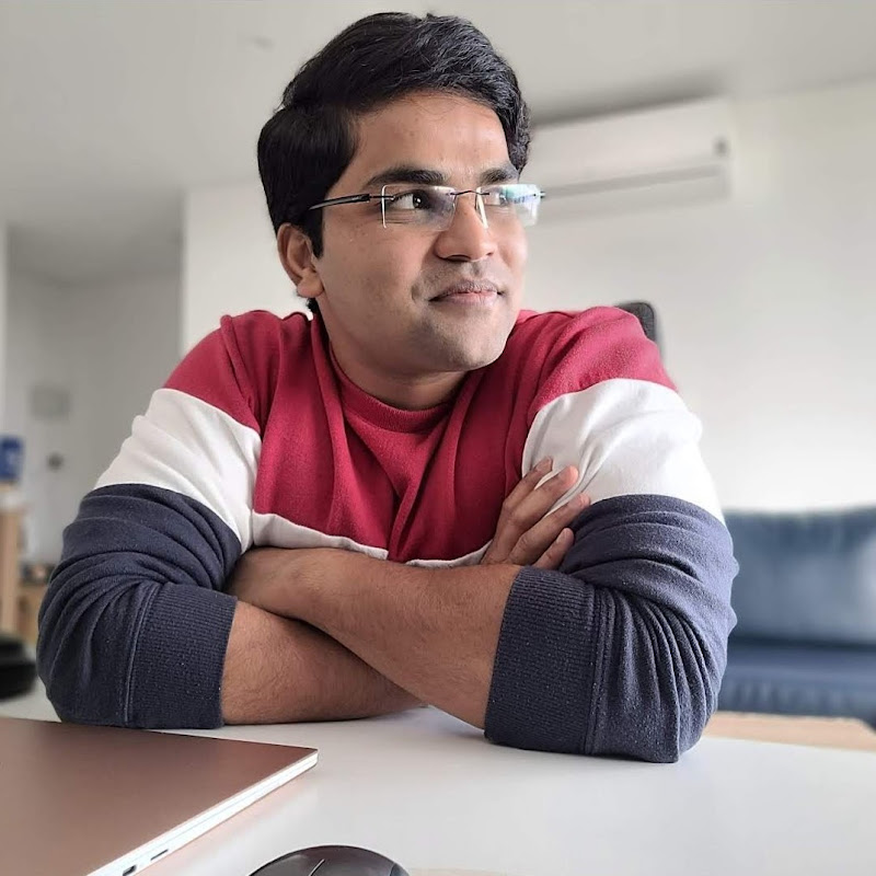 Prograamer (A Programmer)