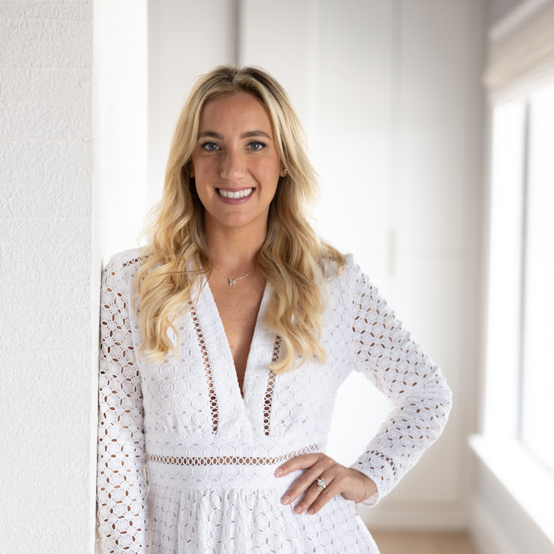 Jennifer Lynn - Interior Designer 