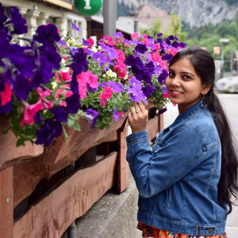 Catch life with Rashmi