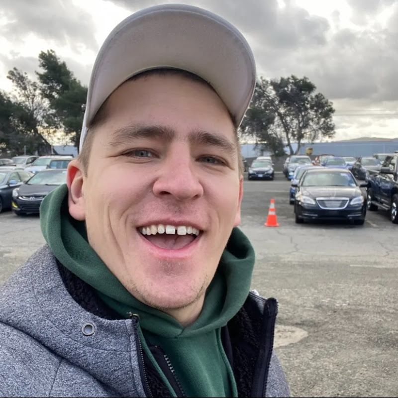 Azat Auto Sacramento Logo