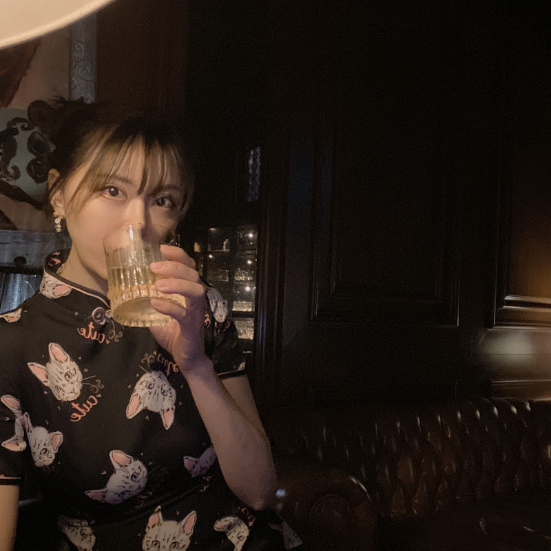 星星绕地球 Logo