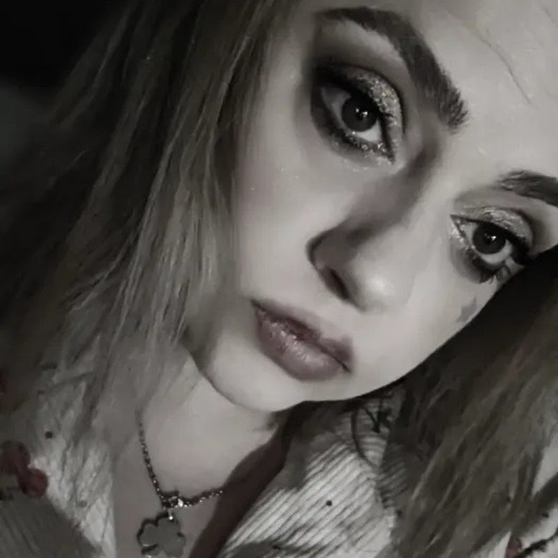 Erinna_the_White _Rose