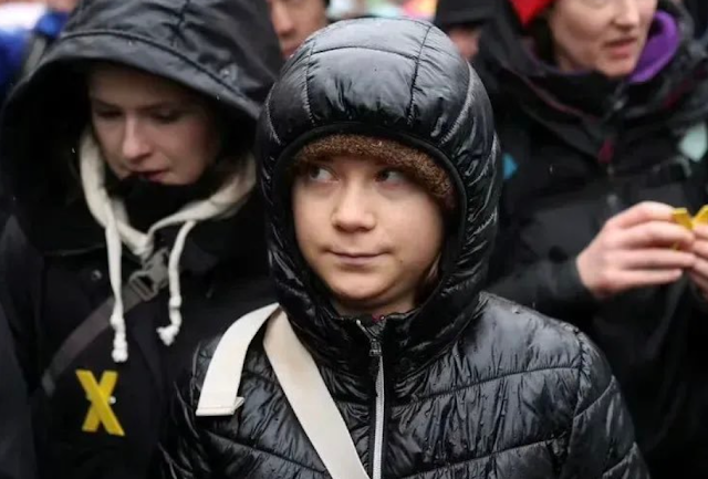 [Image: k095W4oqJZHm4qZm9DuT0ws3J6cAIZw50AML_y2J...s640-nd-v1]