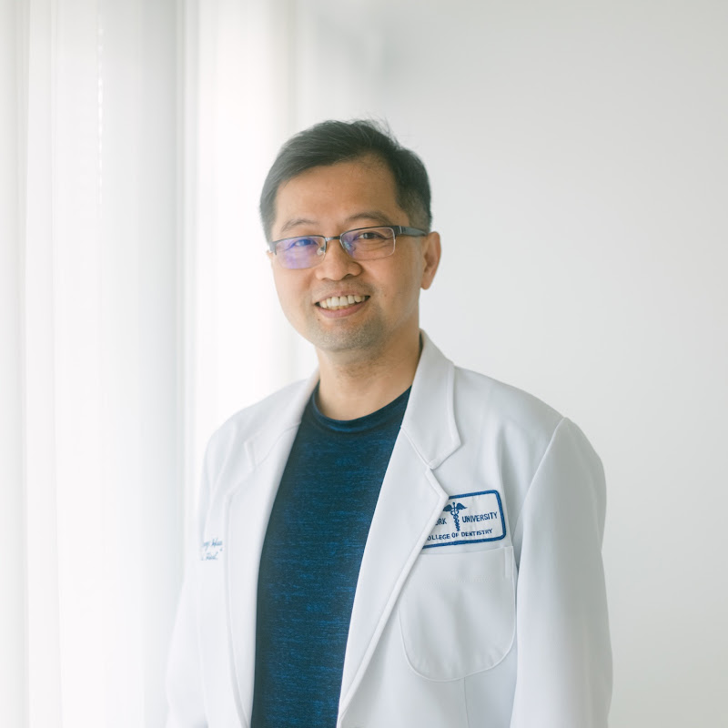 柏登微笑牙醫黃斌洋之笑談口腔543 Logo