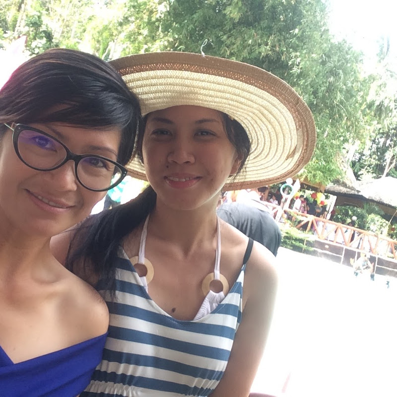 Julie & Jasmin vlogs