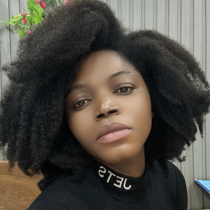 Amirable Effiong(BLACK GIRL IN 🇻🇳)