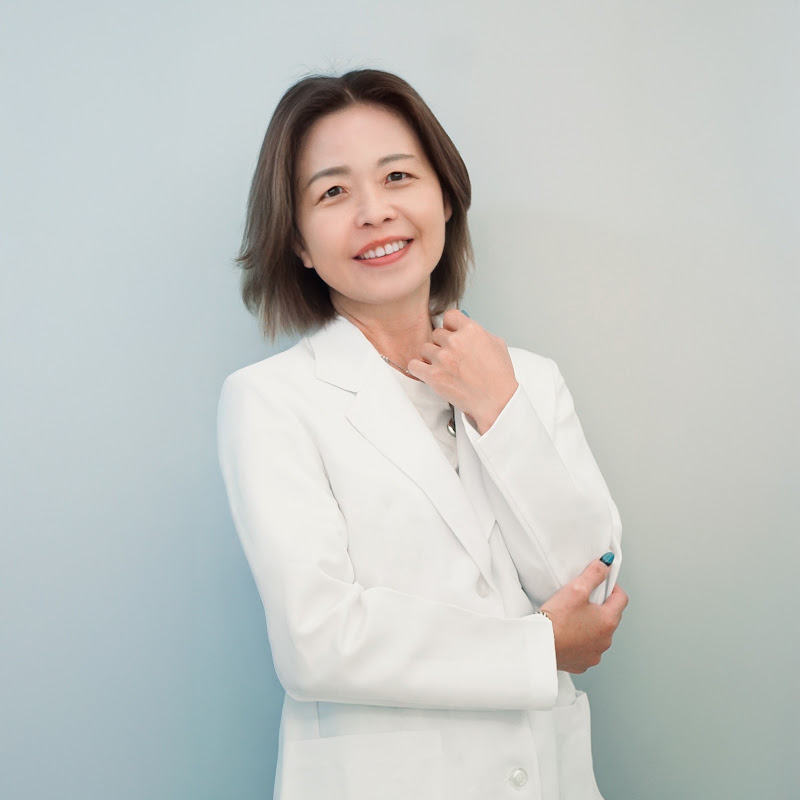 毓婷藥師Uta YouTube 頻道頭像
