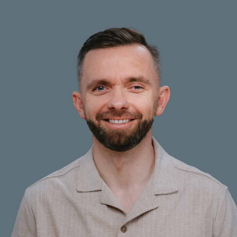 Влад Савчук Logo