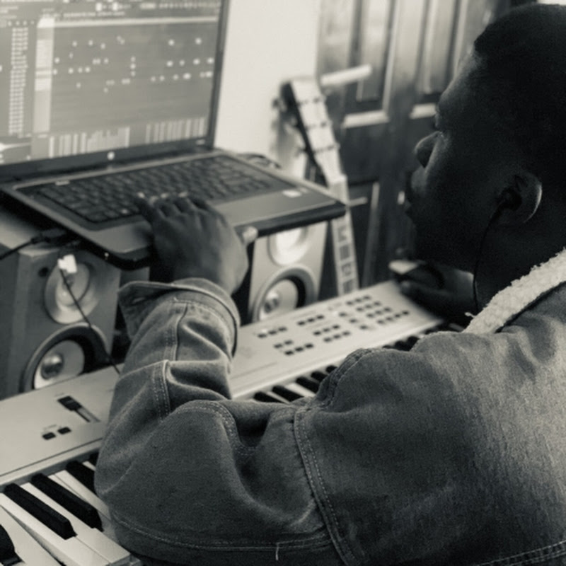 Mr. D_Tones🎹