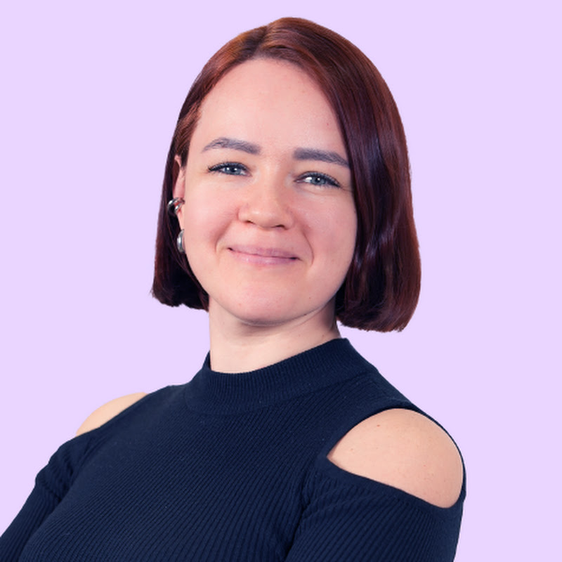 Дизайнер Анна Комиссарова Logo