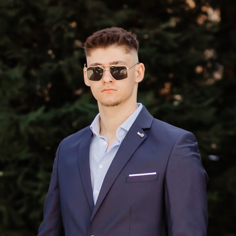 Hire Sofian Covan — Business & Finance YouTube creator for sponsorships