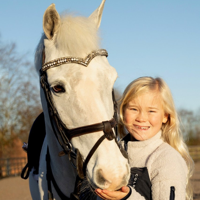 Anya Dewey Clarke - Team DC Ponies