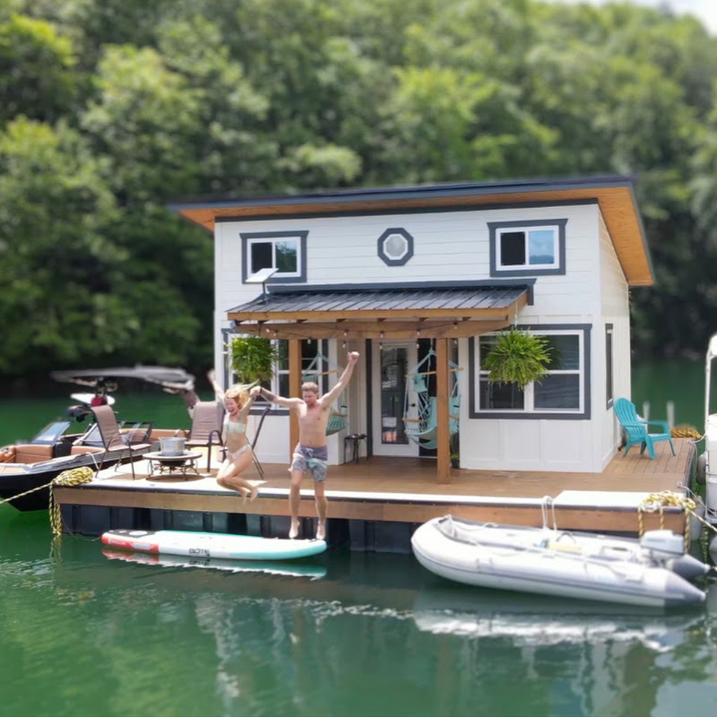 Keeping Afloat with the Joneses