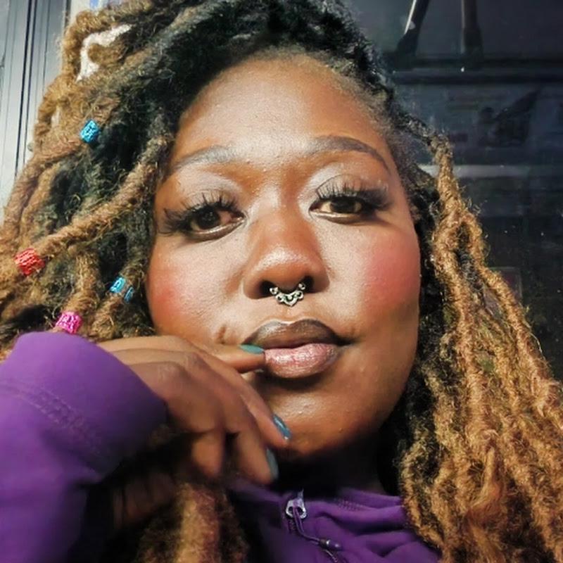 Bubbly Butterfly Baddie