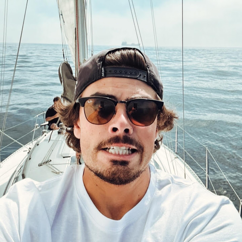 Sailing With Phoenix | Oliver