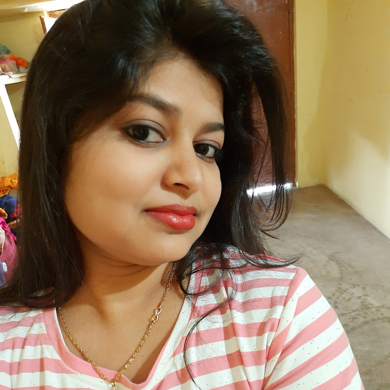 Hire Sonali's world.... — Cultural Experiences & Expat Life YouTube creator for sponsorships