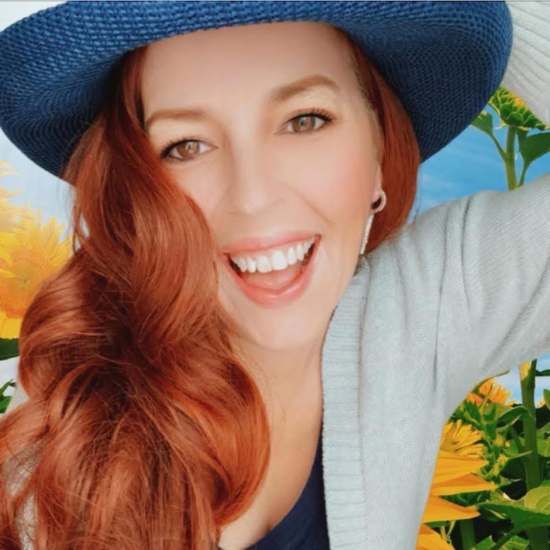 Travel With Bek (Love Life & Travel)