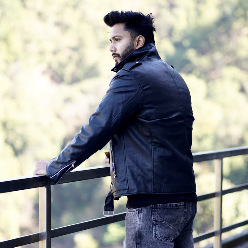 Mayank Nautiyal vlogs