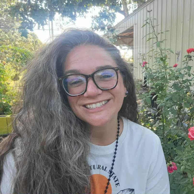 Elizabeth with Barefoot & Bloom