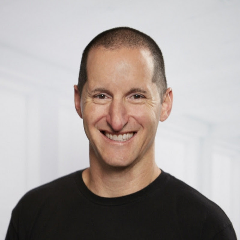 SQL and Database explained! Logo