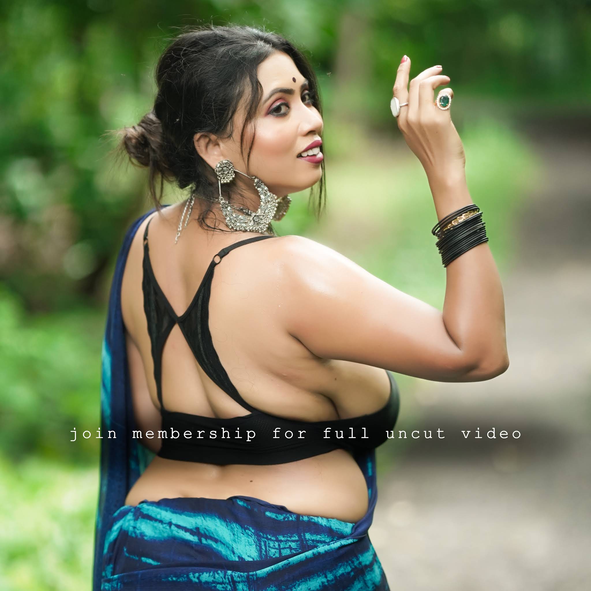 Post from Bong Saree Sundari