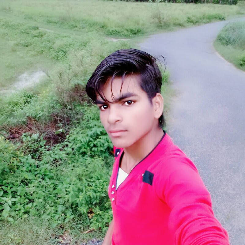 Naumi Lal pal