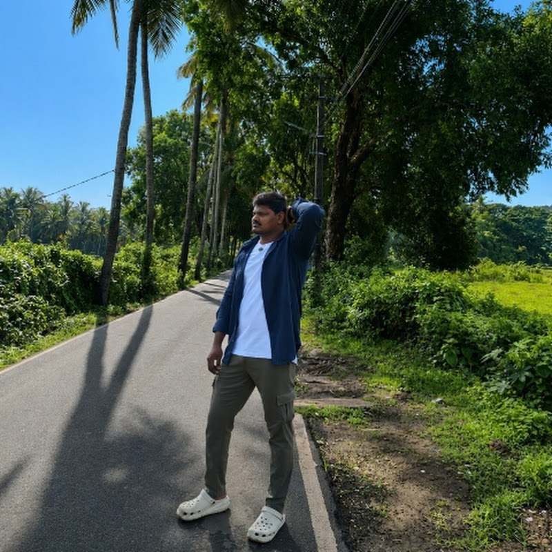 ShaaN solo traveller