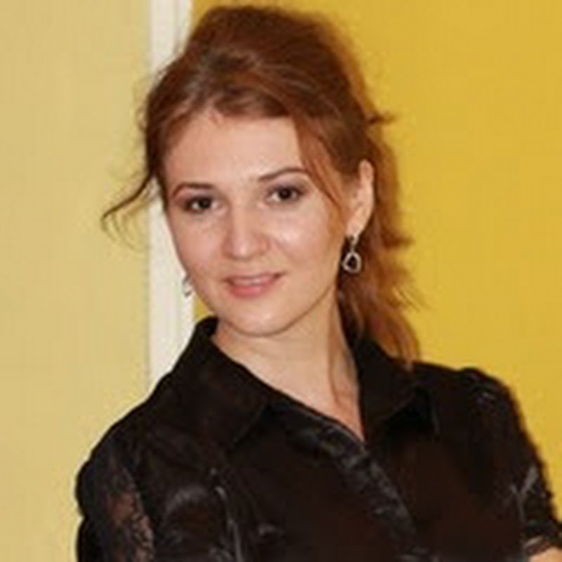 Яна Рожнятовська Logo