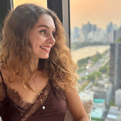 Julia - Voyage & Liberté