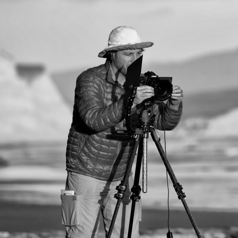 Henthorne Explores Logo