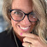 J9S91n-dmC0-channel-avatar-Desiree Quayle