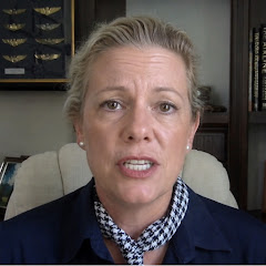 Sharon Dawson y 3 más