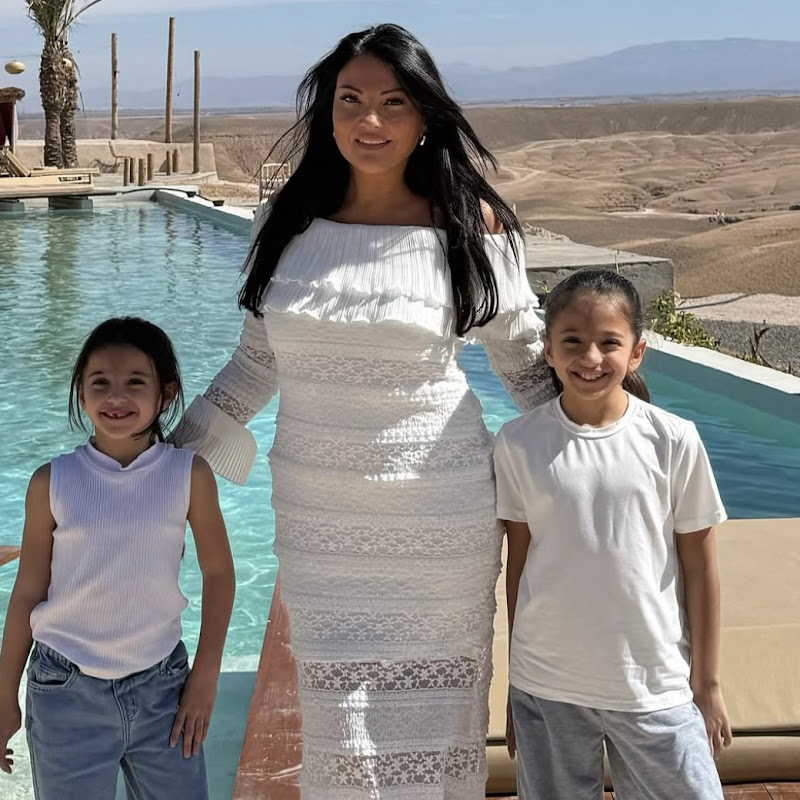 Aya&SofiaFamily