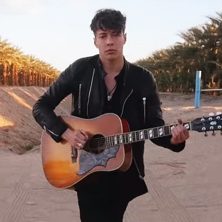Barns Courtney - Topic - YouTube