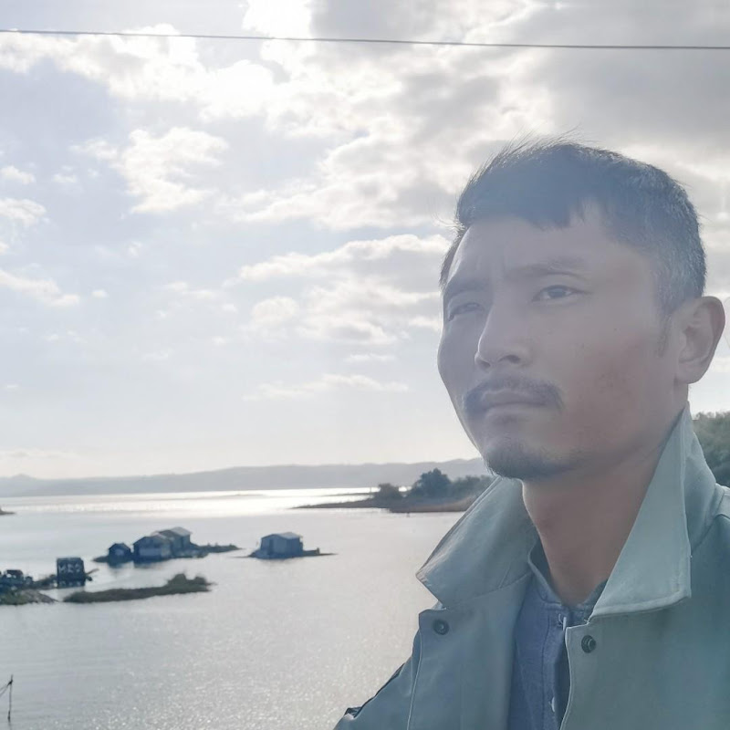 刘伟元的旅行 Logo