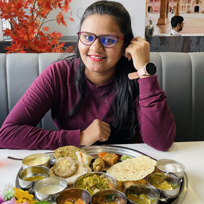 Missmatch Pooja