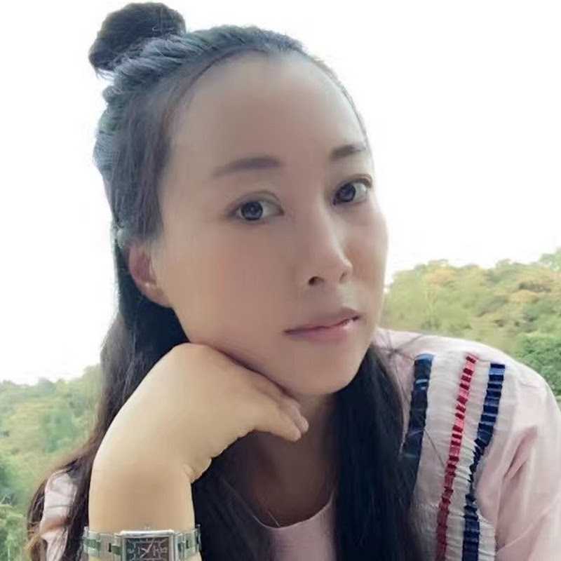 成都妹子在台灣 Logo