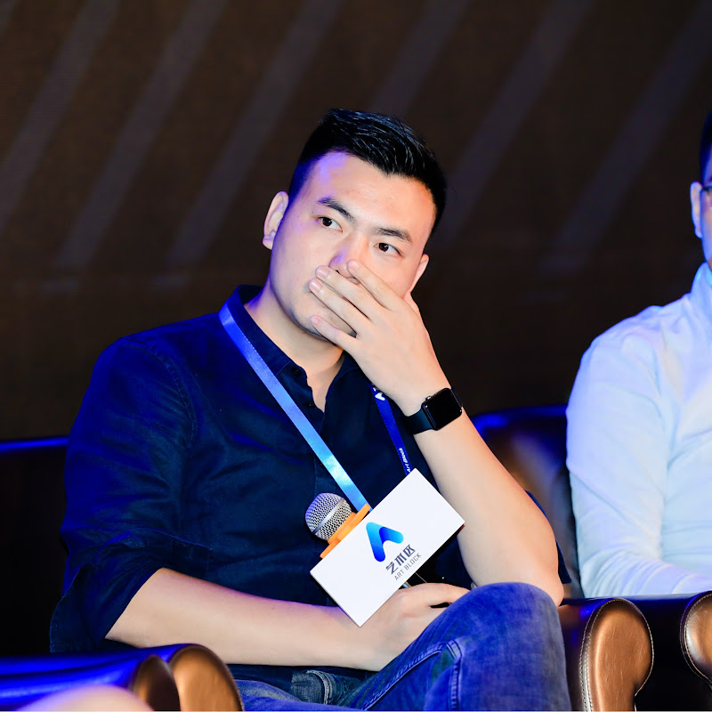 大闲人贾白 Logo