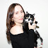wJuR6NO4GCM-channel-avatar-Girls and Their Cats