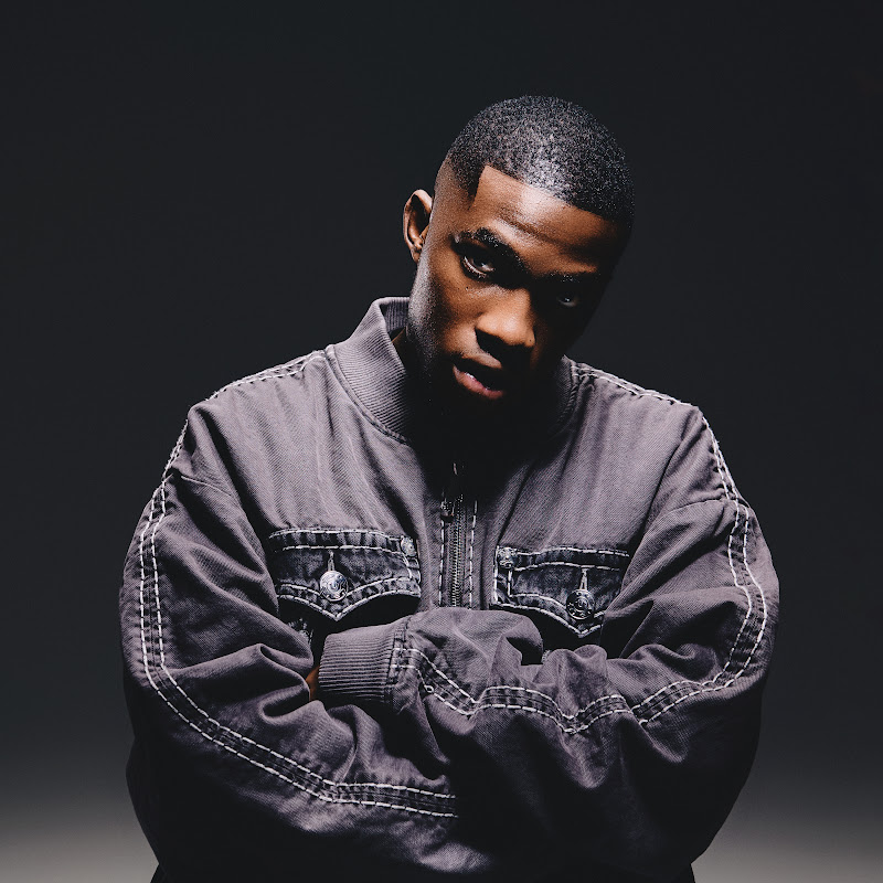 Royal MusiQ - Topic