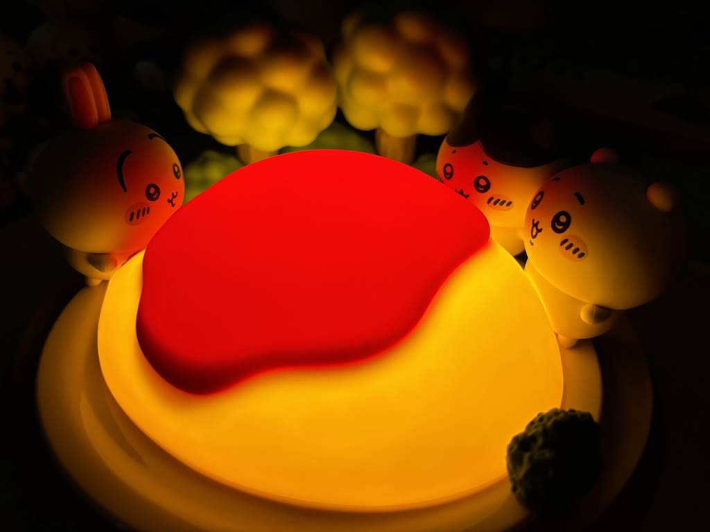 ちいかわマーケットから予約していた巨・オムライスルームライトが届い