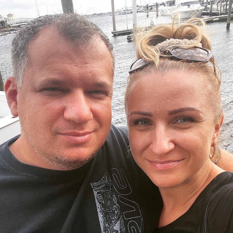 Aleks Family in USA Logo